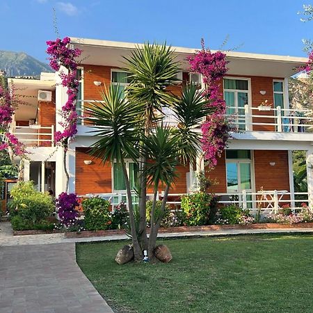 Hotel Jon Dhërmi Exterior foto