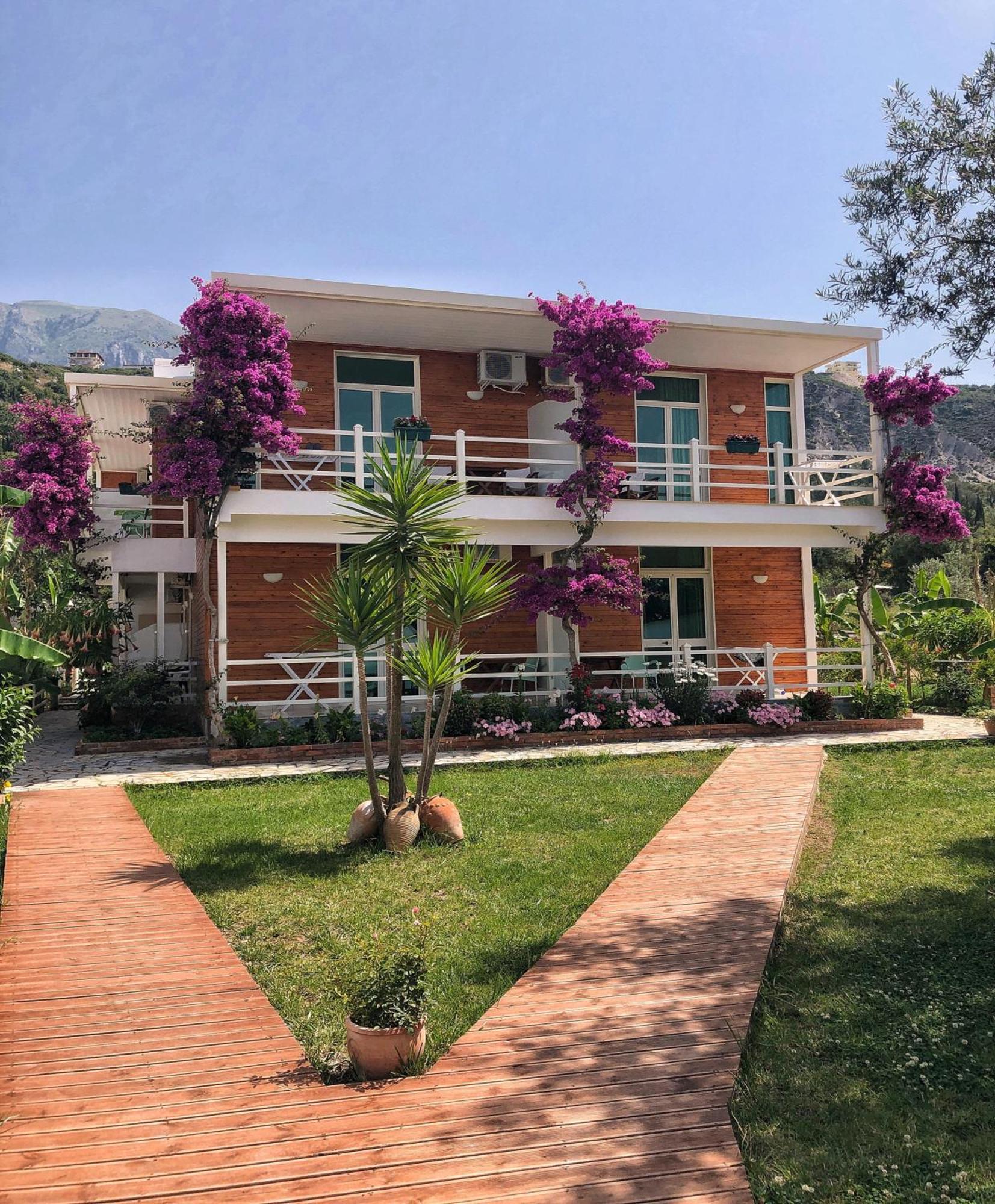 Hotel Jon Dhërmi Exterior foto